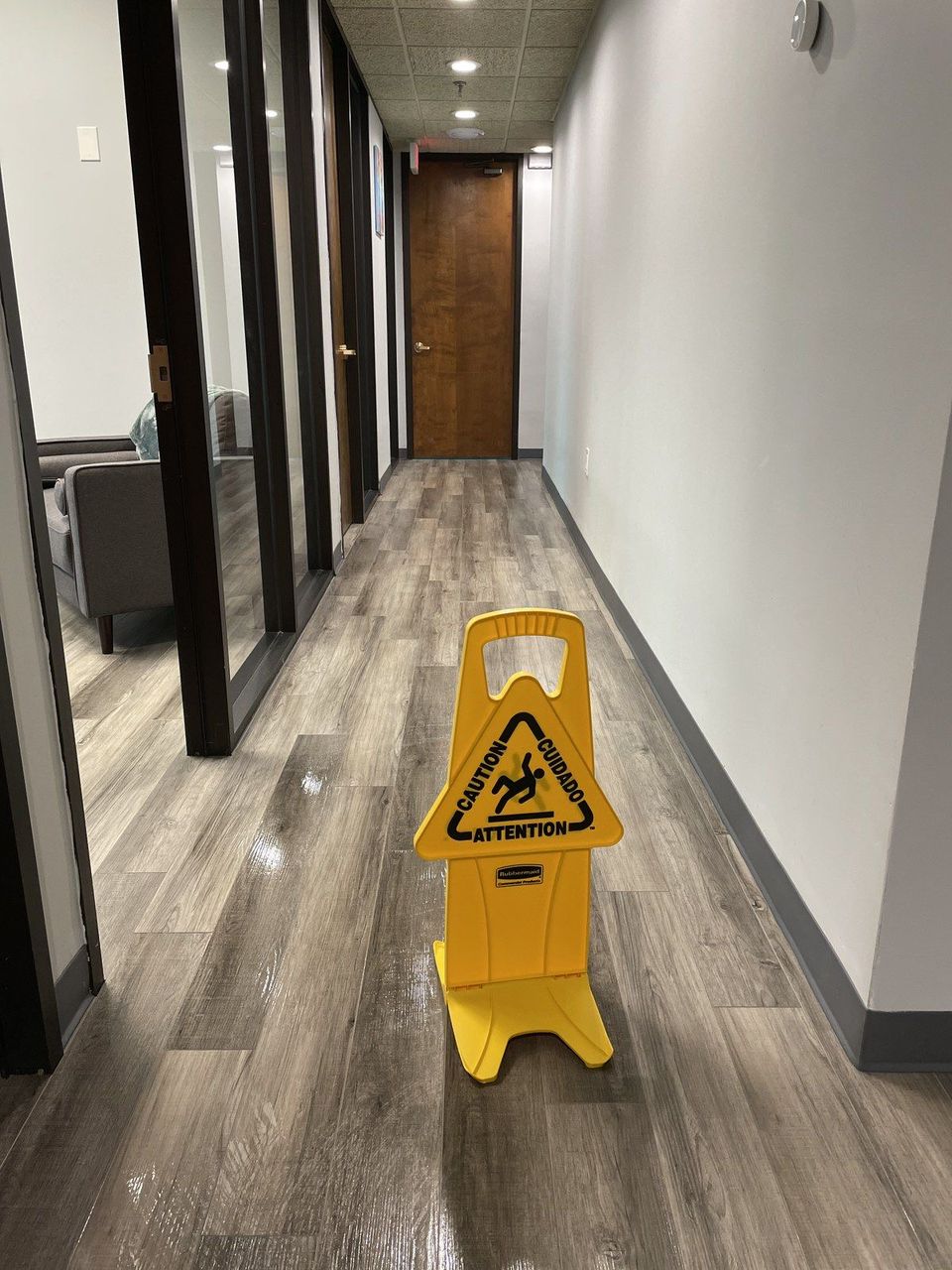 Commercial office cleaning